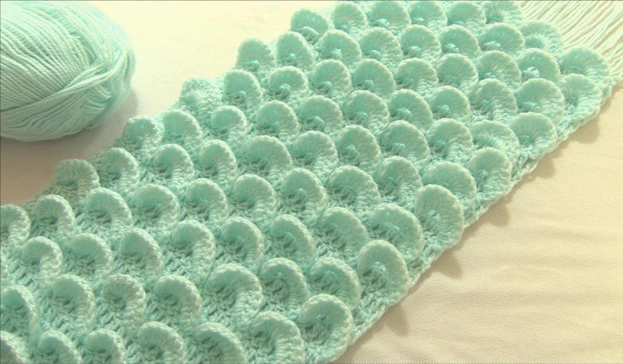 Crochet 3D Peacock Feather Stitch Scarf