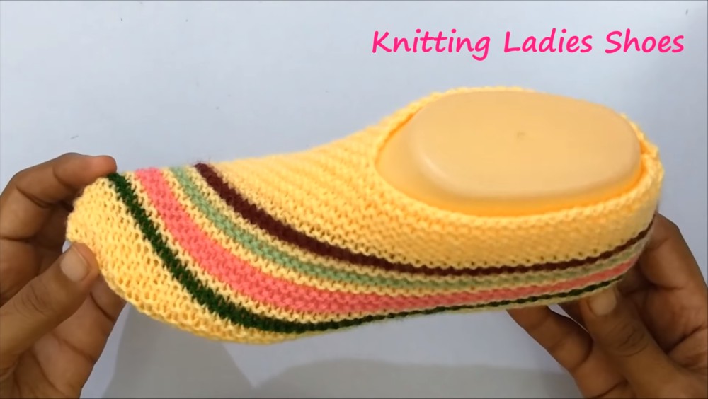 How To Knit Easy House Slippers