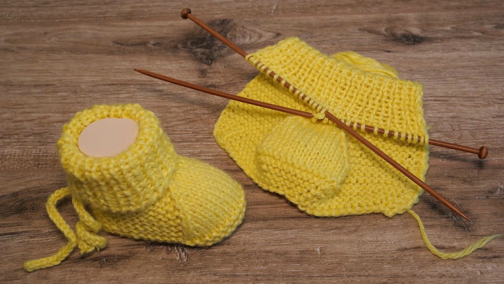 Cute and Soft Baby Booties Knitting Pattern